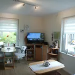 希泽格拉德假日公寓 *